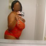 grosse femme noire en lingerie